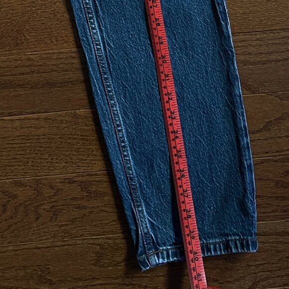 Zara Women’s US 8 Medium-Wash High-Rise Straight Jeans - Picture 7 of 8